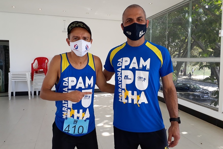 Guilherme Tadeu, treinador do CBH Runners, e Flávio Lopes, treinador do FL Runners