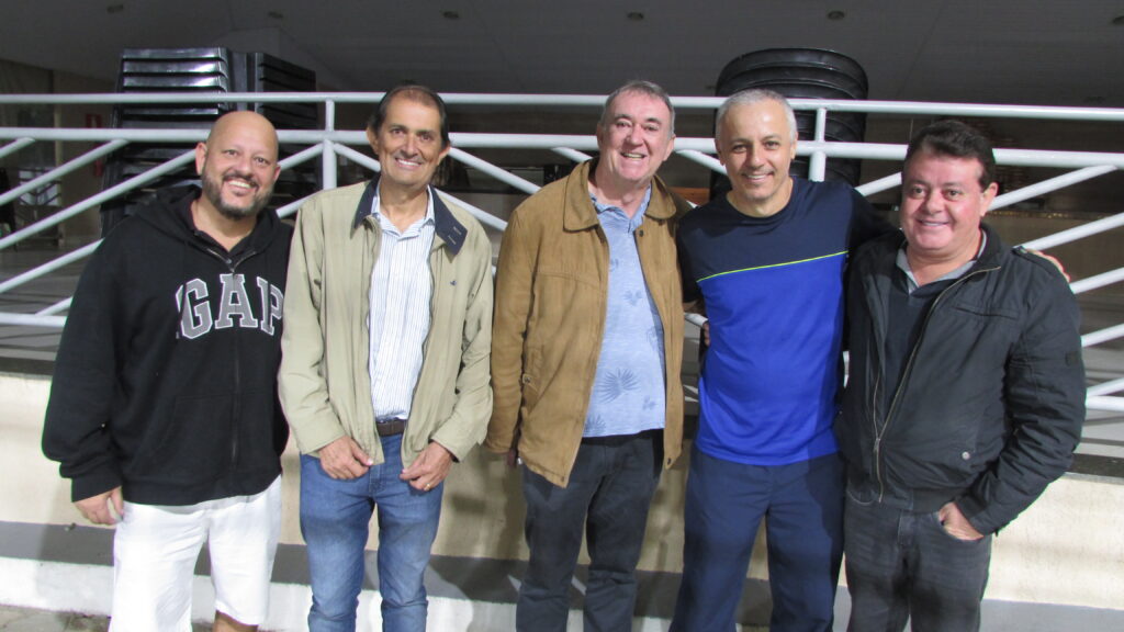 Da esq; para dir.: Márcio Lopes, Almir Caixeta (presidente do CBH), Carlos Caixeta (diretor de Sede), Ralph Mattar e Alexandre Jacks (vice-presidente do CBH)