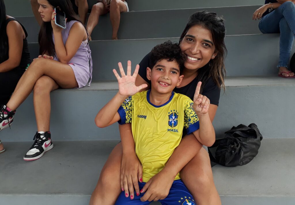 Matheus Fontes e sua mãe Gabriela Rodrigues