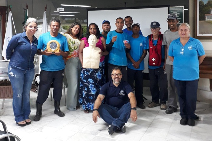 Colaboradores do Clube Belo Horizonte e os instrutores Luanda Bastos e Ricardo Ribeiro