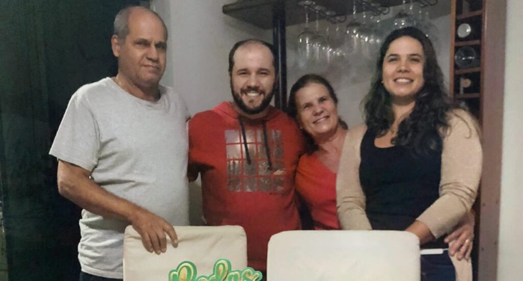 Alexandre da Silva, Luzia Alves e seus filhos