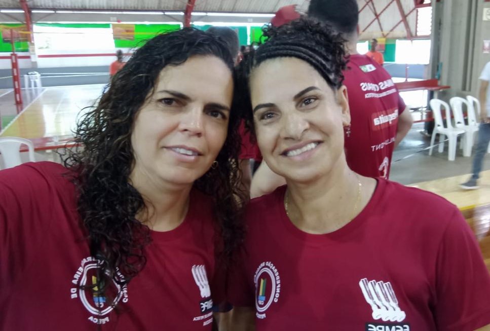 Regina Braga e Elaine atletas do CBH, vice-campeãs na categoria 40-49