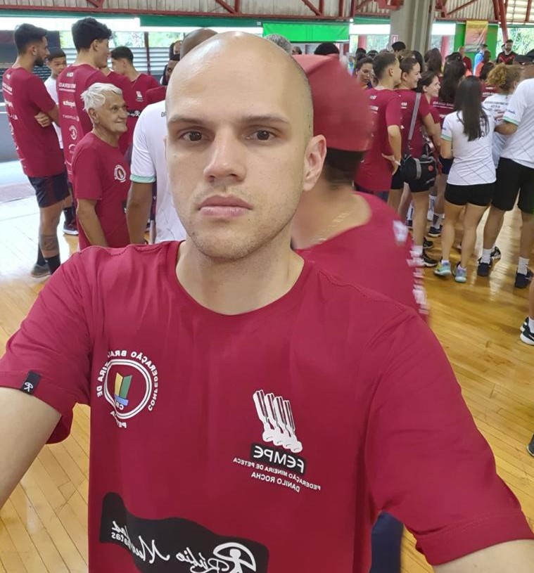 Vitor, atleta do CBH, terceiro lugar na categoria Profissional